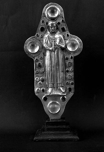 Reliquaire dit de saint Léoban, formé d'une plaque d'évangéliaire en cuivre doré avec figure d'applique en argent et cabochons