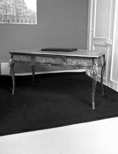 Table d'époque Louis XV