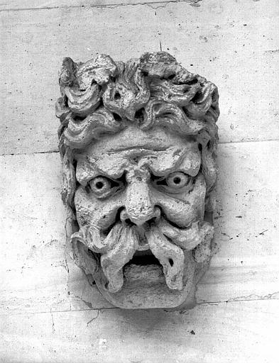 Mascaron