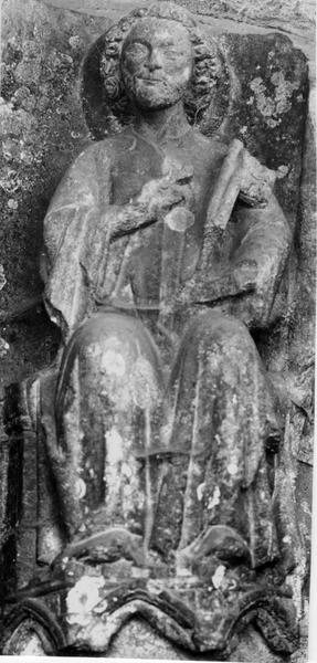 haut-relief : saint Pierre (fragment provenant de l'ancienne abbatiale) - © Ministère de la Culture (France), Médiathèque du patrimoine et de la photographie (objets mobiliers), tous droits réservés