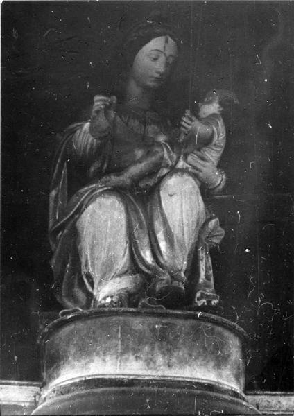 statue : Vierge à l'Enfant