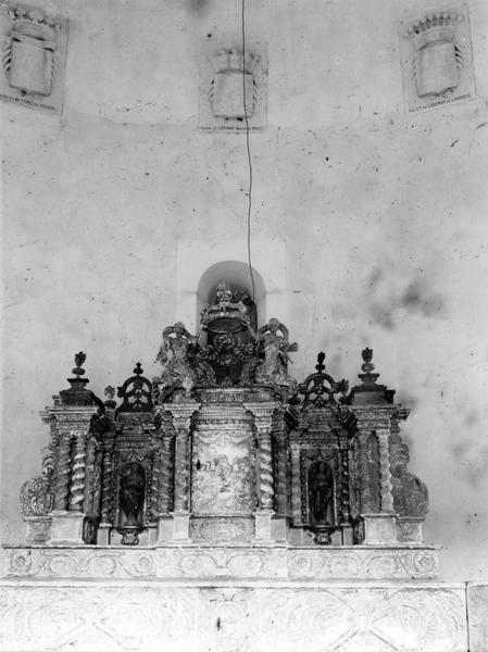 retable, tabernacle de l'église du prieuré de Villesalem
