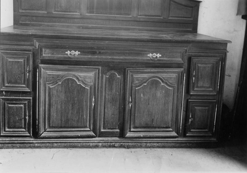 meuble de sacristie - © Ministère de la Culture (France), Médiathèque du patrimoine et de la photographie (objets mobiliers), tous droits réservés