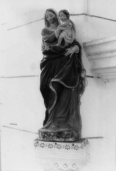 statue : Vierge à l'Enfant