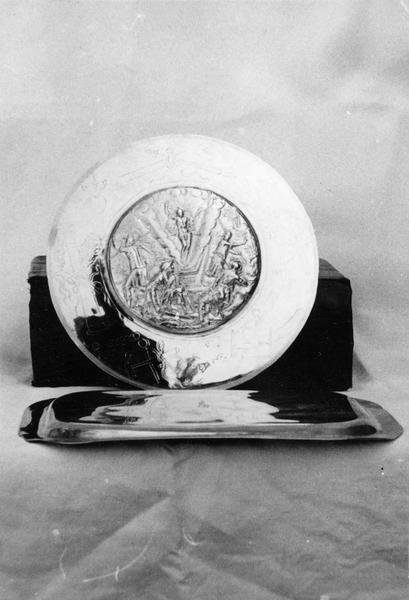 patène : la Résurrection du Christ