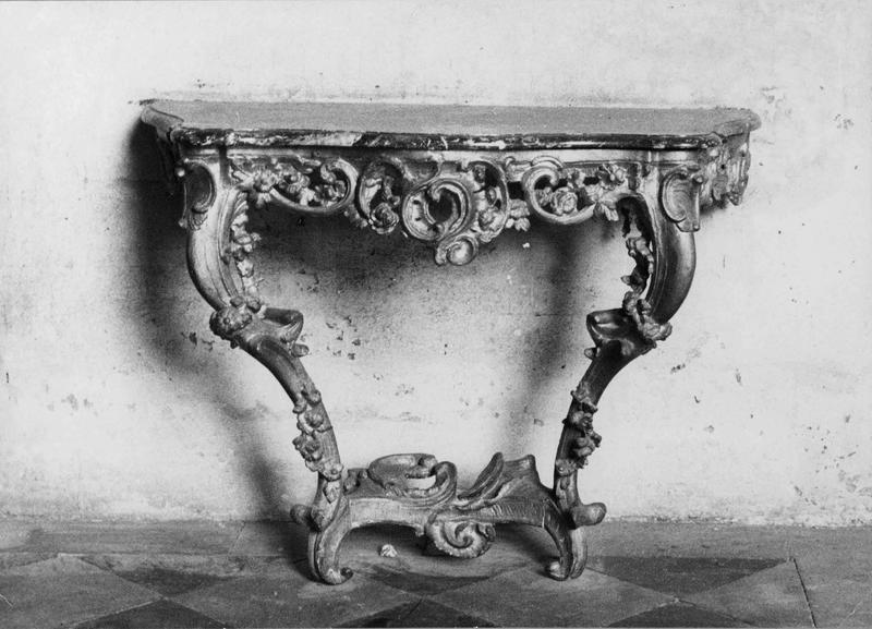 console - © Ministère de la Culture (France), Médiathèque du patrimoine et de la photographie (objets mobiliers), tous droits réservés