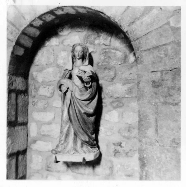 statue : sainte femme, dite de sainte Bauduche, dite de sainte Radegonde