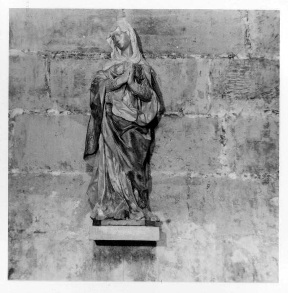 statue : Vierge de Pitié