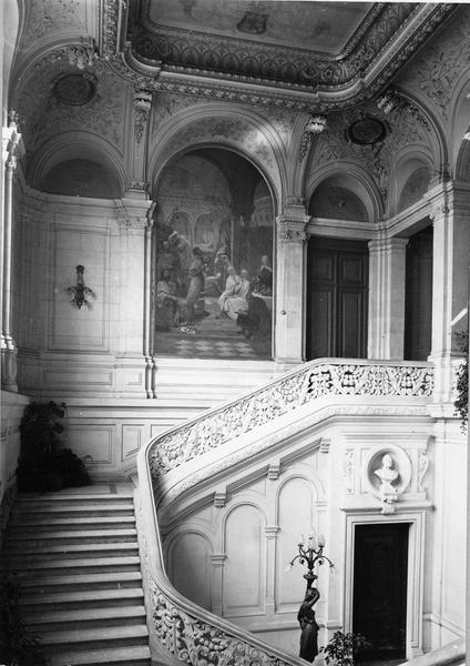 Tableau : sainte Radegonde et le poète Fortunat (escalier de l'hôtel de ville)