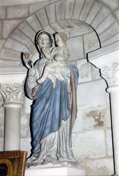 statue : Vierge à l'Enfant