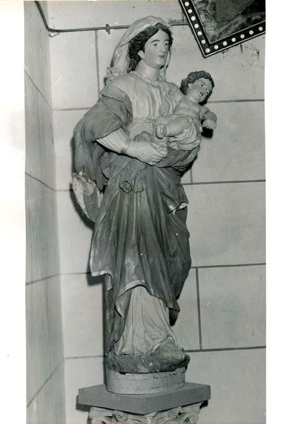 statue : Vierge à l'Enfant - © Ministère de la Culture (France), Médiathèque du patrimoine et de la photographie (objets mobiliers), tous droits réservés