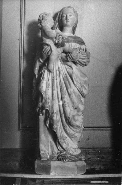 statue : Vierge à l'Enfant - © Ministère de la Culture (France), Médiathèque du patrimoine et de la photographie (objets mobiliers), tous droits réservés