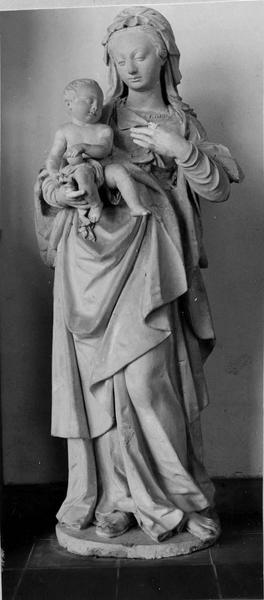 statue : Vierge à l'Enfant - © Ministère de la Culture (France), Médiathèque du patrimoine et de la photographie (objets mobiliers), tous droits réservés