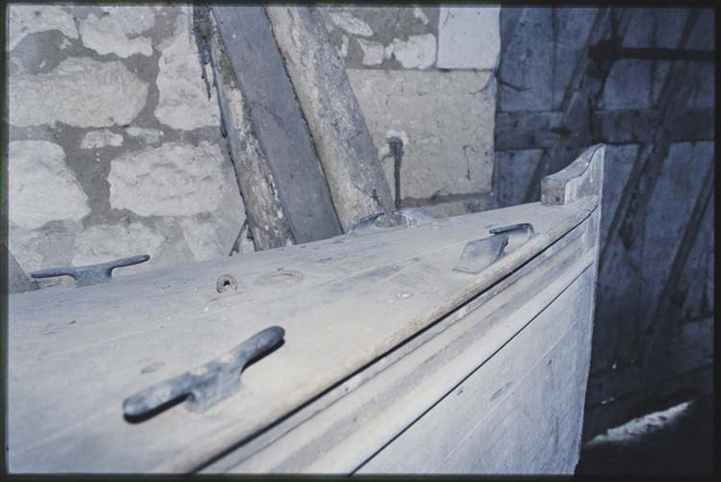 bateau de plaisance : canot à moteur dit Suzette II, détail