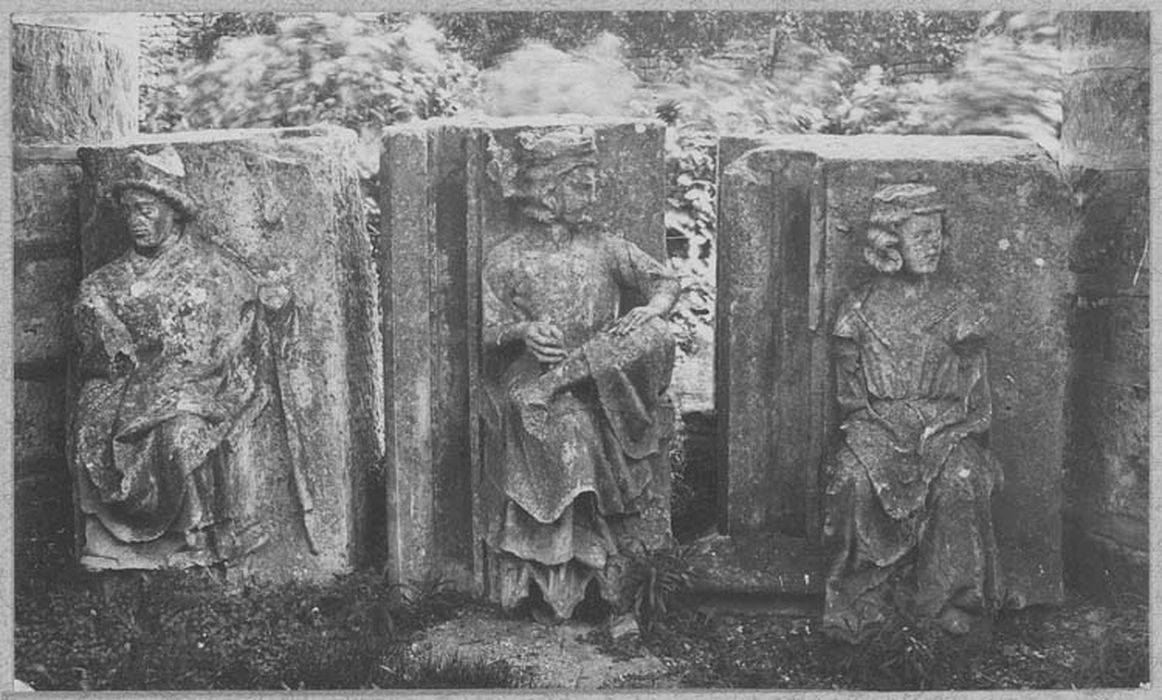 hauts-reliefs : rois, abbés