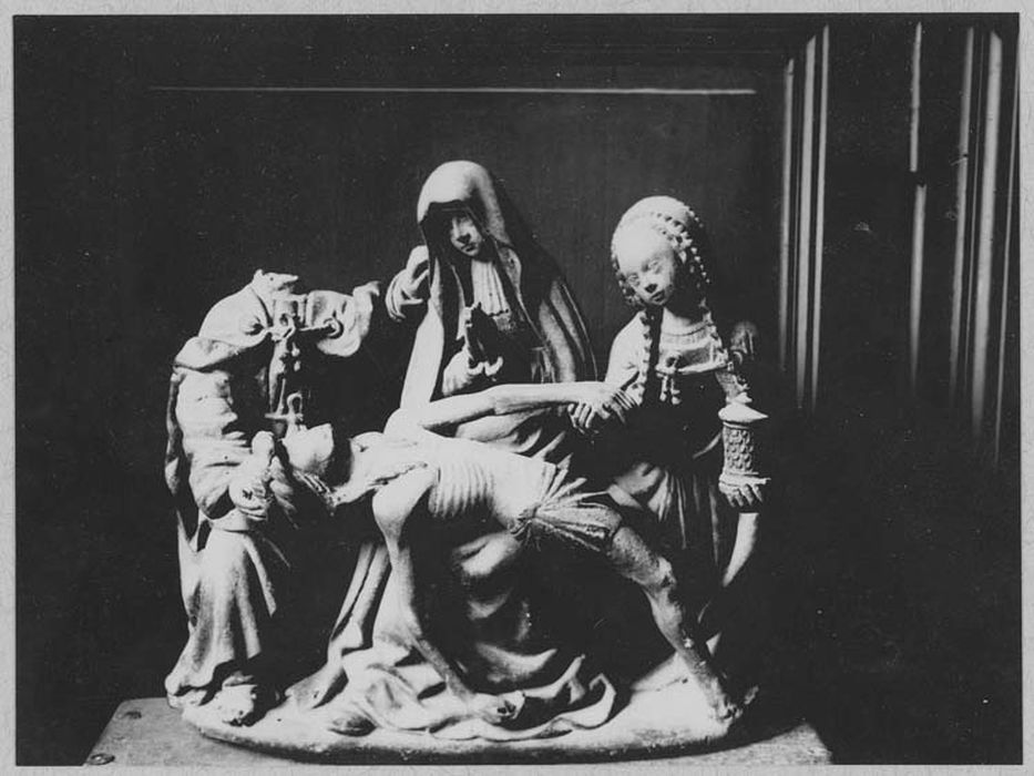 groupe sculpté : Vierge de Pitié, Madeleine, saint Jean