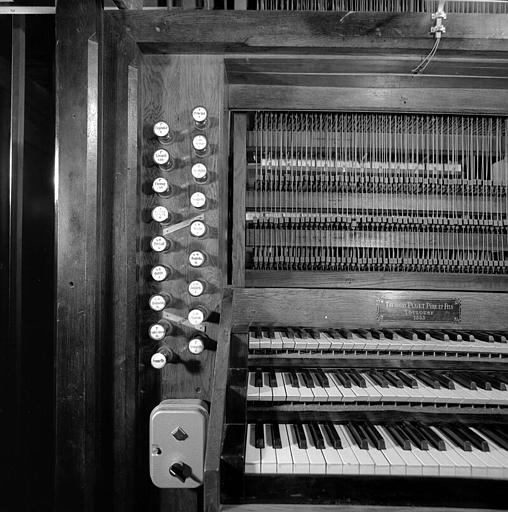 Orgue : Mécanique de console, tirants de registre, côté gauche, plaque Théodore Puget et fils, Toulouse 1883