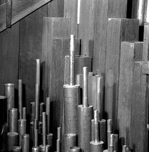 Orgue : Basses en bois et en métal de bourdon 8 et de bourdon 16