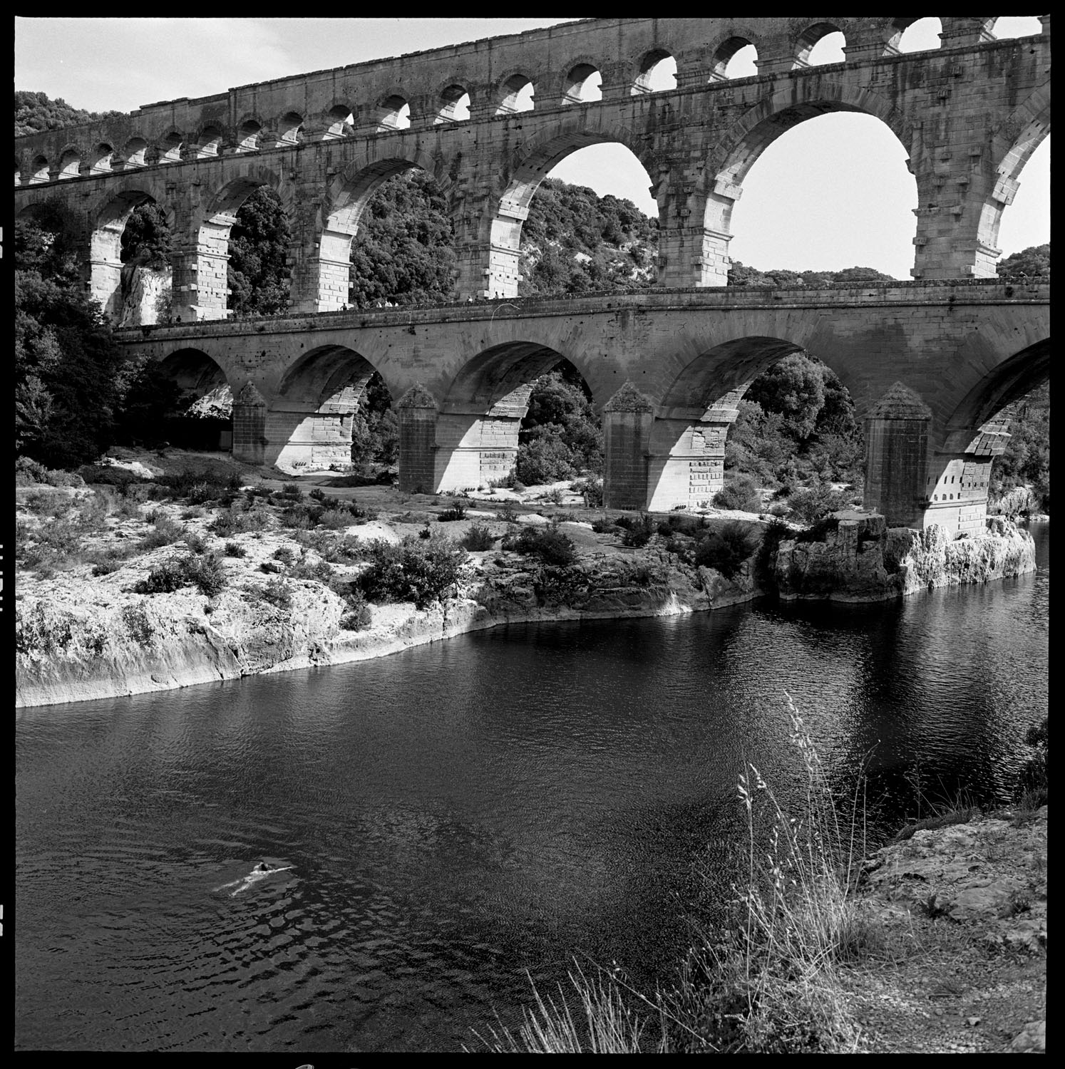 Vue d'ensemble du Pont du Gard