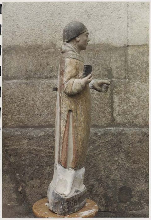 statue (petite nature) : saint Léonard