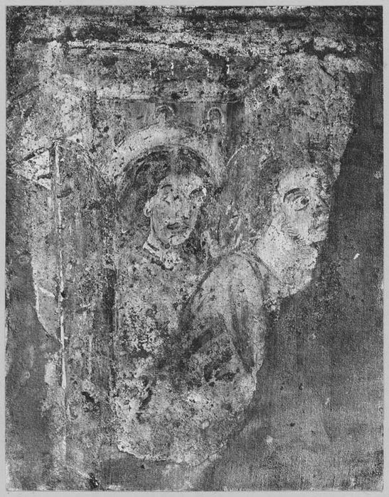 fragment de peinture monumentale : deux têtes de saints personnages