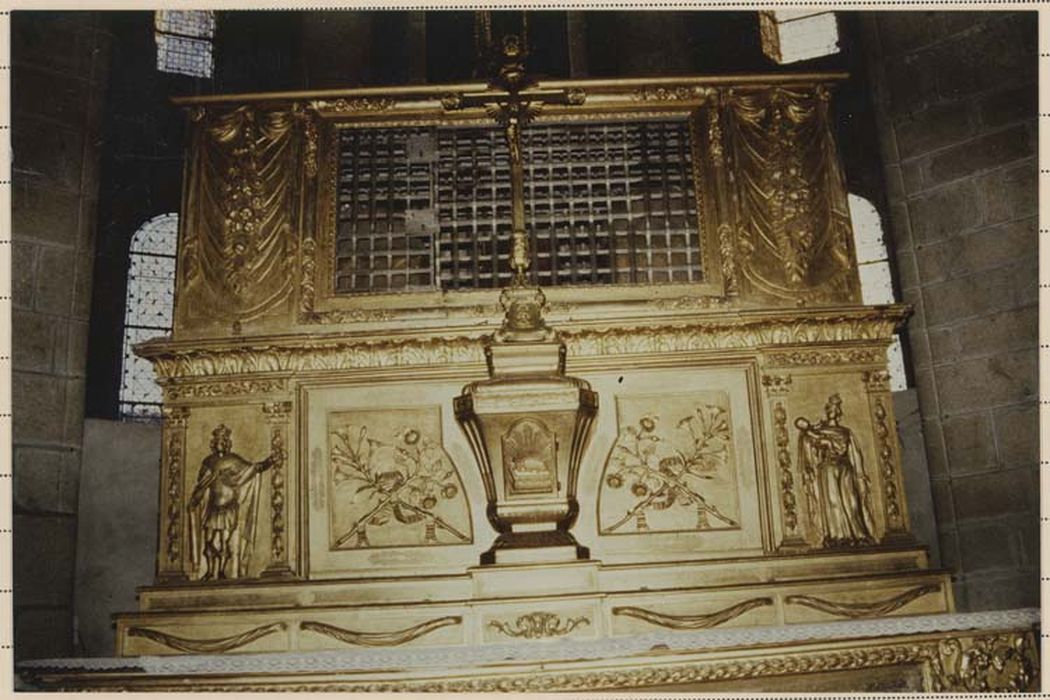 retable (ensemble du second maître-autel)