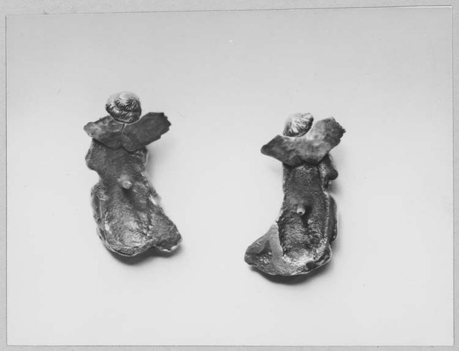 Petites figurines de la copie du chef-reliquaire de saint Yrieix, revers