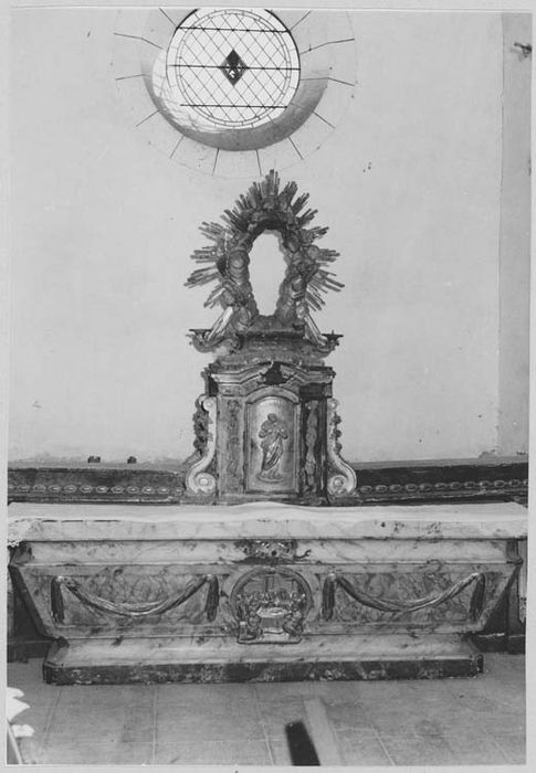 2 autels, gradin d'autel, tabernacle, exposition, 2 bras de lumière (maître-autel double face)