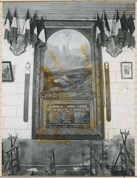 ensemble du tableau commémoratif des morts de la Grande Guerre de 1914-1918 (tableau commémoratif des morts et tableau)