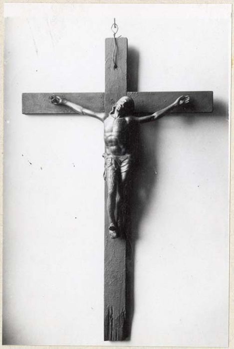 statuette : Christ en croix