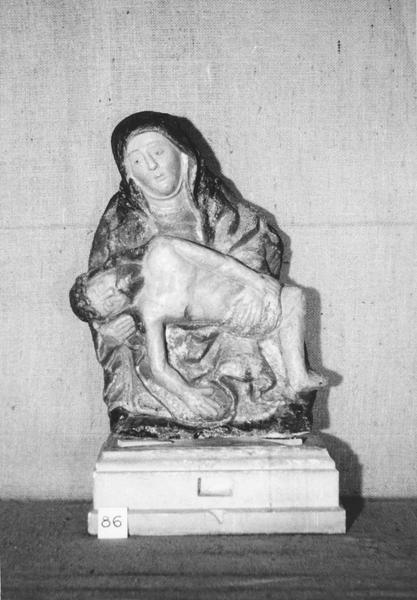 statuette : Vierge de Pitié dite Notre-Dame de Pitié de la Roche