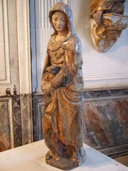 statue : Vierge de calvaire, vue générale