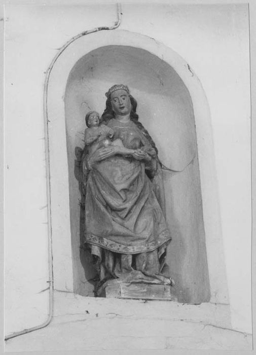 statue : Vierge à l'Enfant