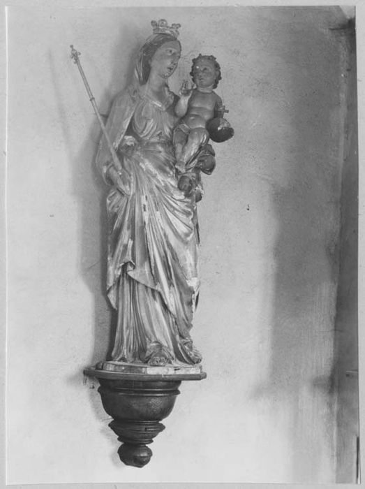 statue : Vierge à l'Enfant