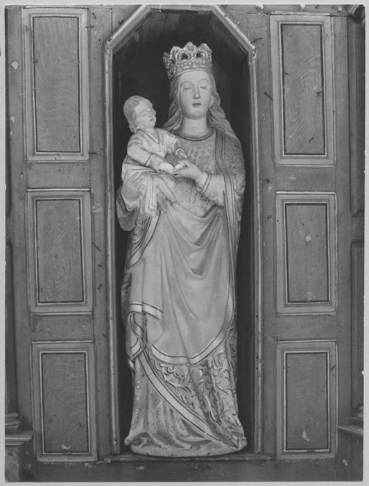 statue : Vierge à l'Enfant