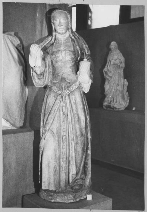 statue : Sainte Madeleine