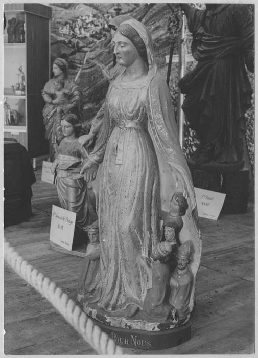 statue : Vierge à l'Enfant