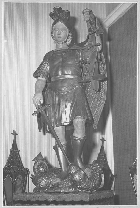 statue : Saint Michel 