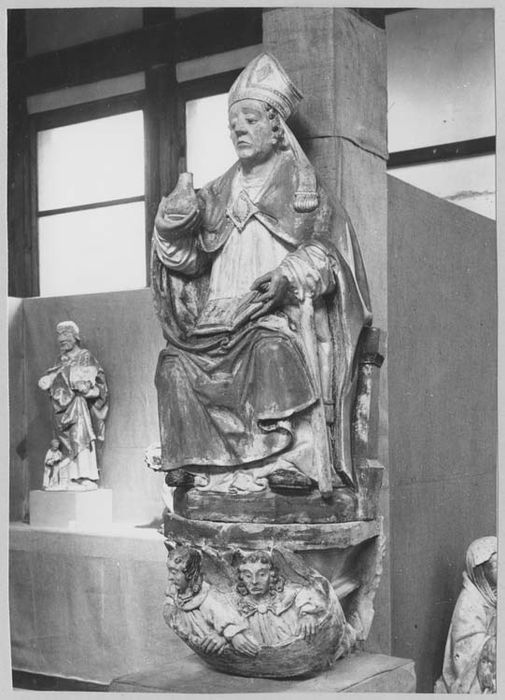 statue : Saint Rémy, console