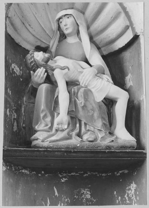 statue : Vierge de Pitié