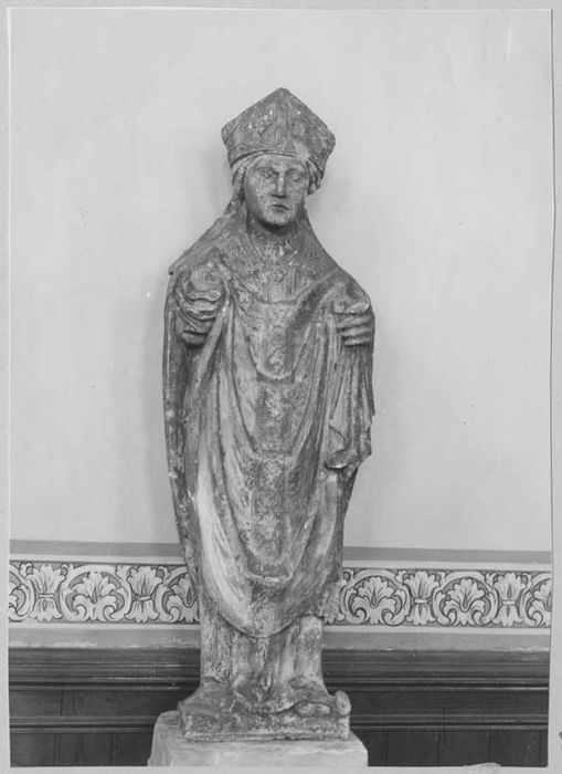 statue : Saint évêque