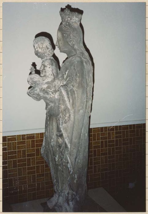 statue : Vierge à l'Enfant