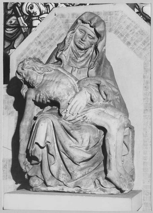 statue : Vierge de Pitié