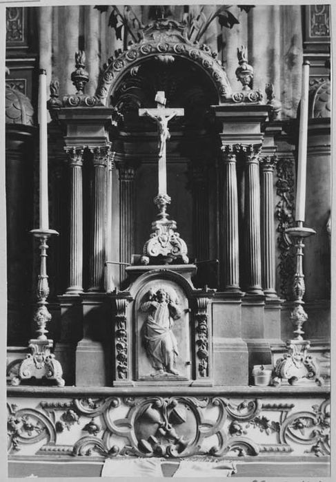 autel, tabernacle, retable (maître-autel)