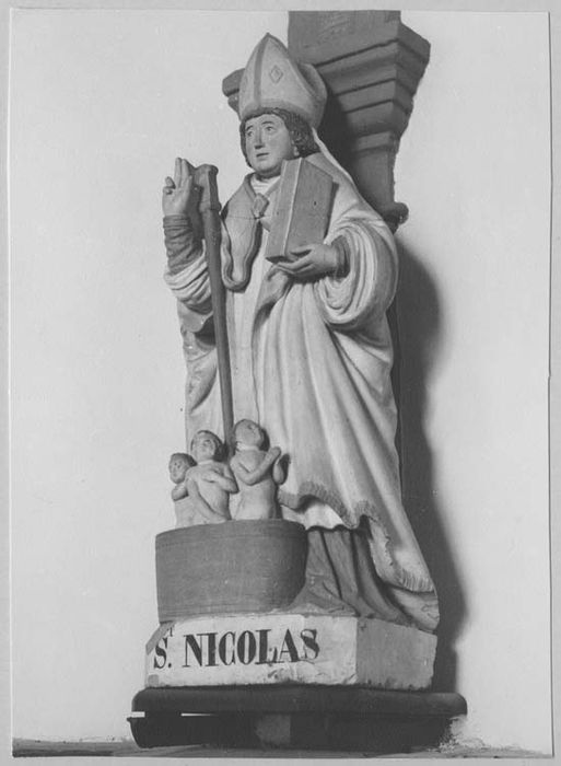 statue : Saint Nicolas