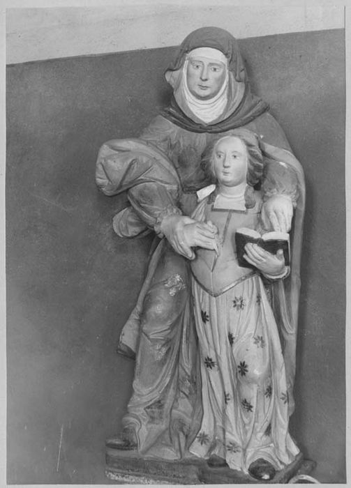 statue : Sainte Anne