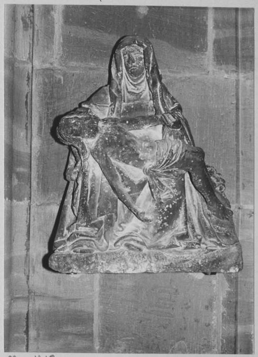 statue : Vierge de Pitié