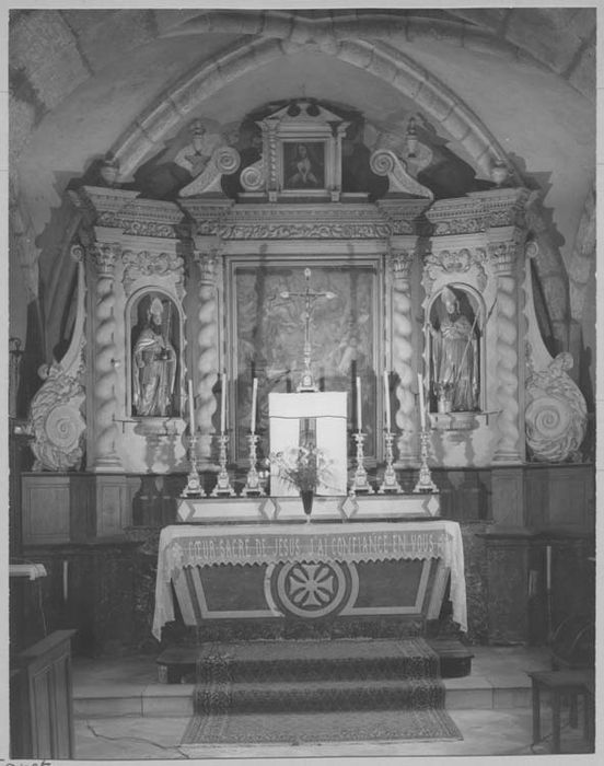 retable du maître-autel, 2 statues : Saint Martin, Saint Nicolas, tableau : l'Apothéose de saint Martin