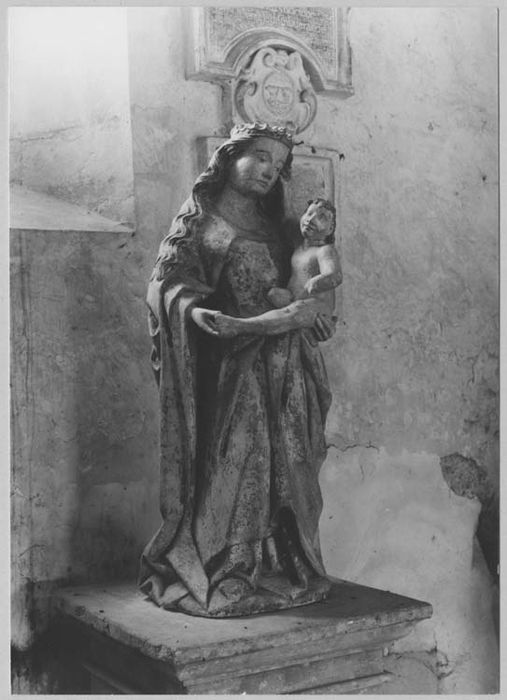 statue : Vierge à l'Enfant