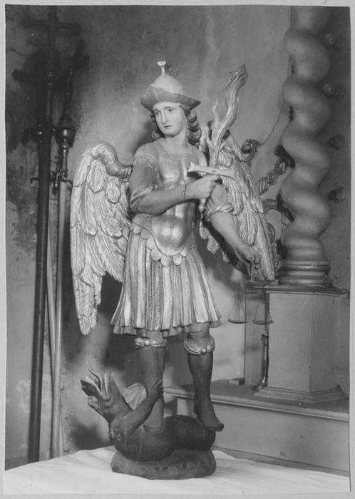 statue : Saint Michel